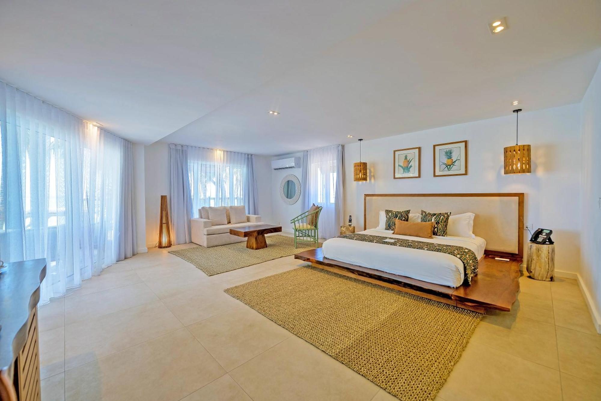 Seasense Boutique Hotel & Spa (Adults Only) Belle Mare Kültér fotó A bedroom at the resort