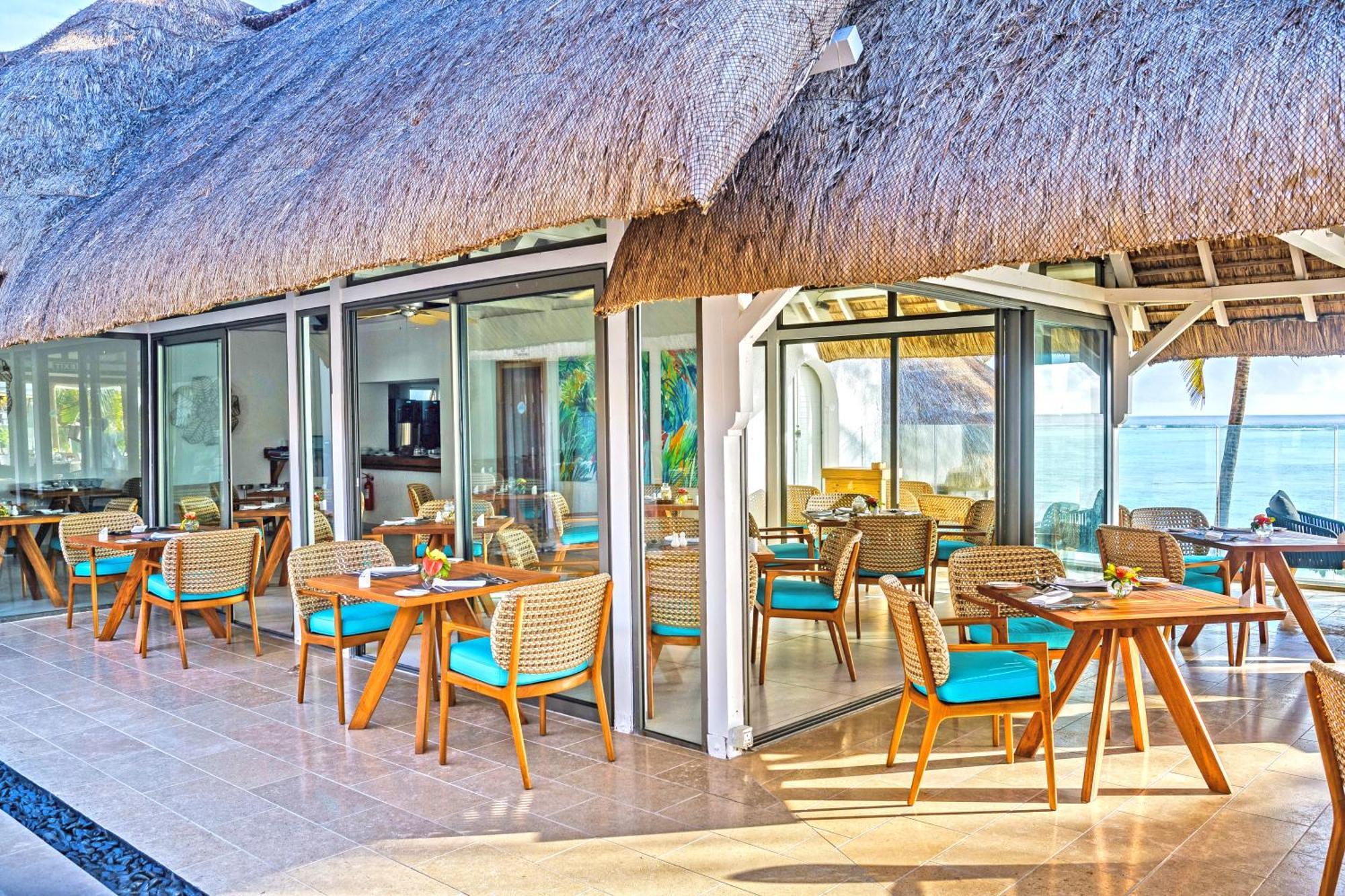 Seasense Boutique Hotel & Spa (Adults Only) Belle Mare Kültér fotó The Beach Club