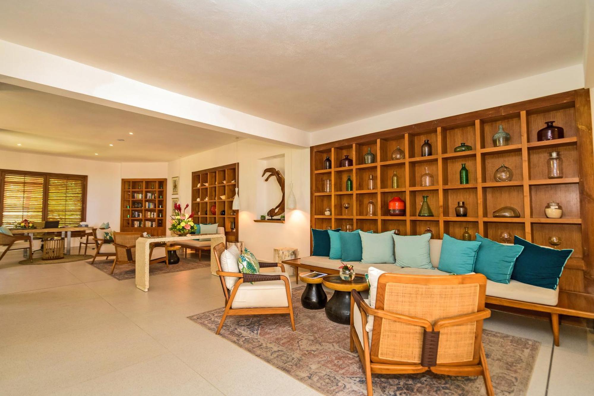 Seasense Boutique Hotel & Spa (Adults Only) Belle Mare Kültér fotó The interior of a villa at the resort